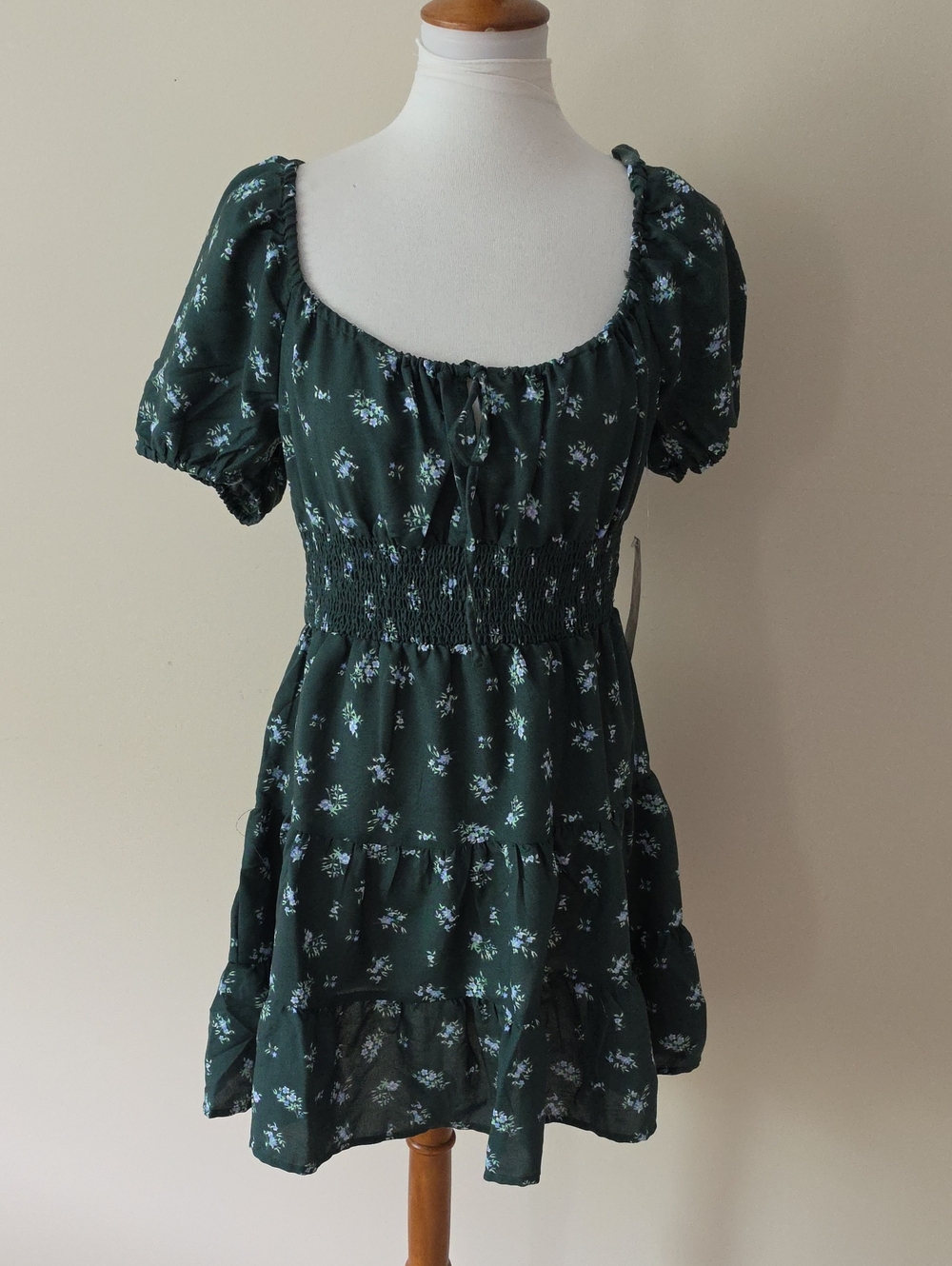 Blush Women’s Dark Green Floral Smocked Waist Short Sleeve Dress Brand New